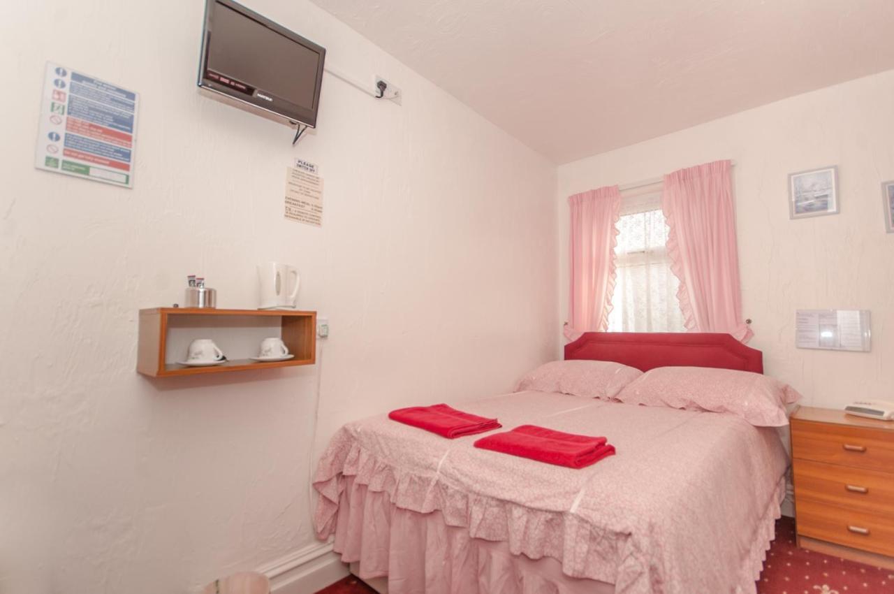 The Ferndale Hotel Μπλάκπουλ Εξωτερικό φωτογραφία